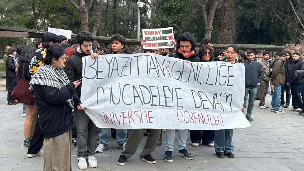 İzmir'de öğrencilerden 19 Mart eylemi