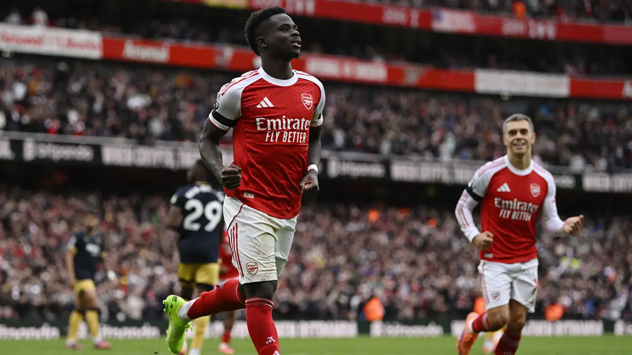 Arsenal, West Ham United'ı 2 golle yendi!