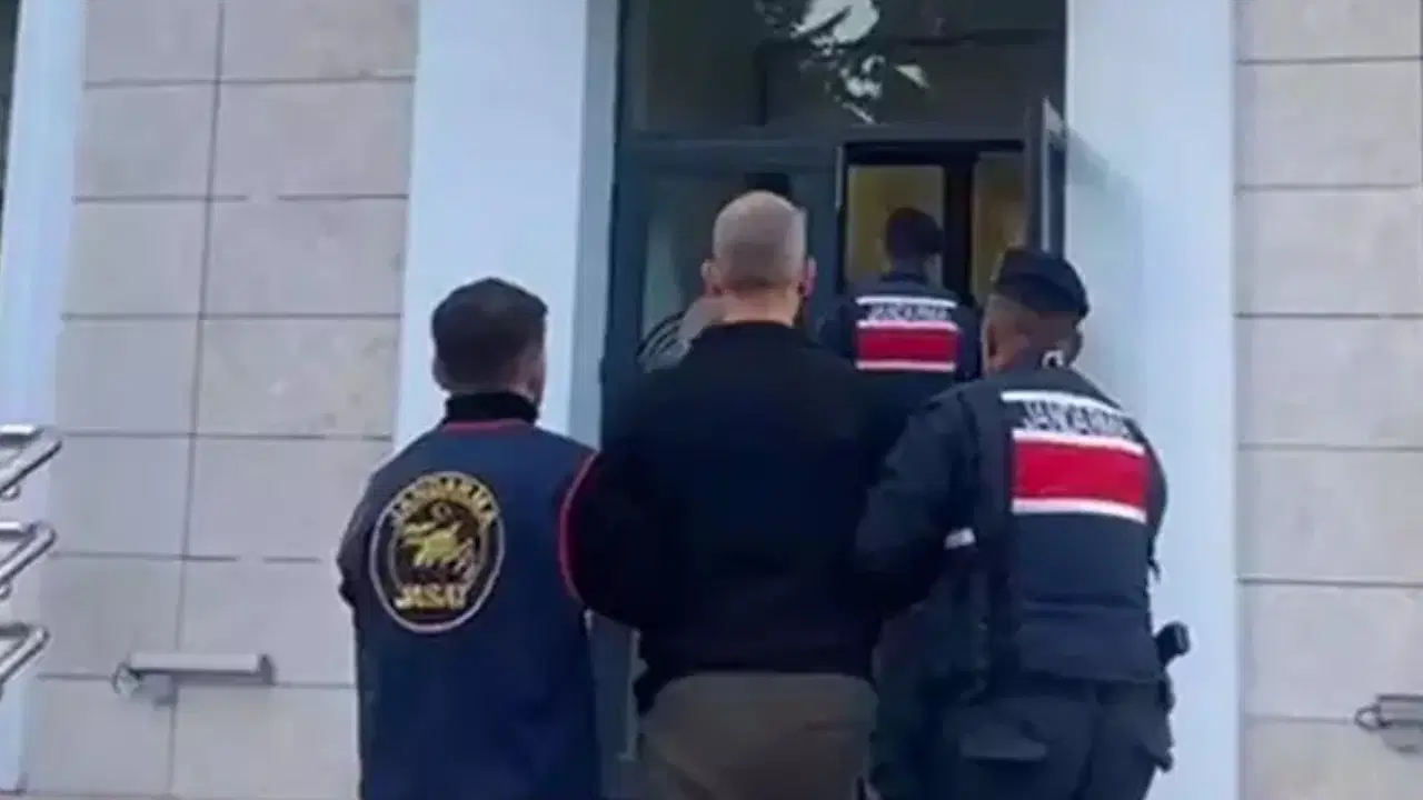 Yapay zekayla gardiyana rüşvet tuzağı: 2 tutuklama