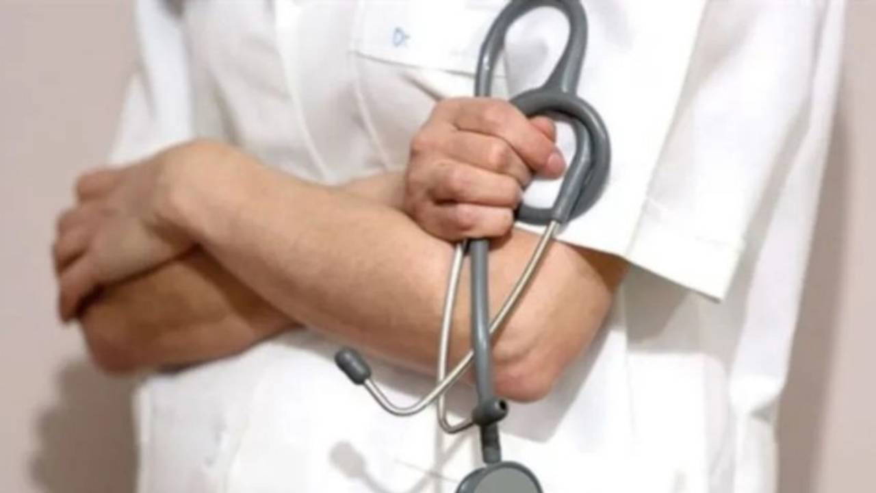 Hekimler Haydarpaşa’dan Kadıköy’e yürüyecek: ‘İyi hekimlik için beyaz yürüyüş’