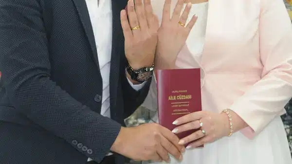 TÜİK, 2025 yılı evlenme ve boşanma verilerini açıkladı: Yabancı damatlar ve gelinler sıralaması dikkat çekti