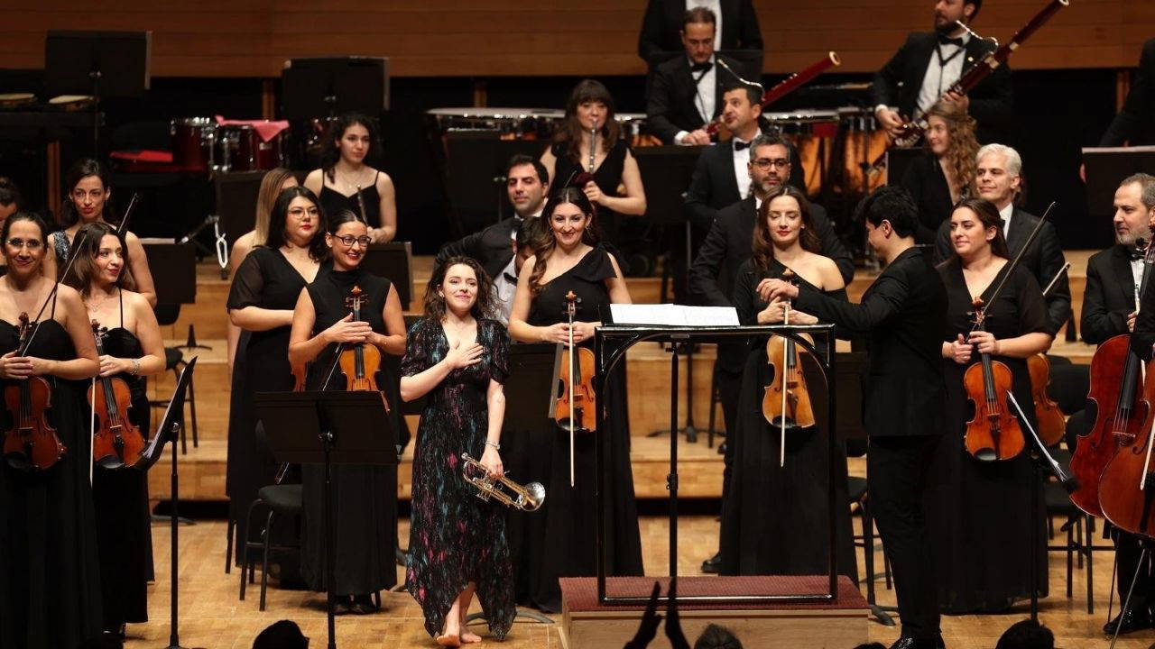 İzmir Oda Orkestrası dünyaca ünlü sanatçılarla sahnedeydi