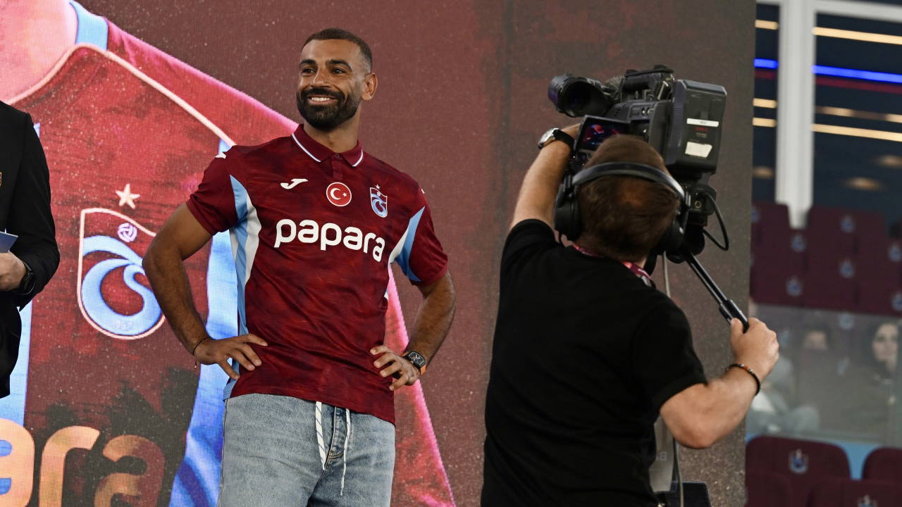 Trabzon'da Mohamed Salah çılgınlığı... Mısırlı yıldız gözlerine inanamadı!
