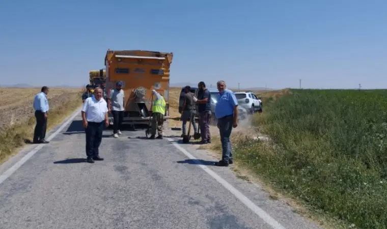 Tuzlukçu'da asfalt bakım ve onarım çalışmalarına başlandı