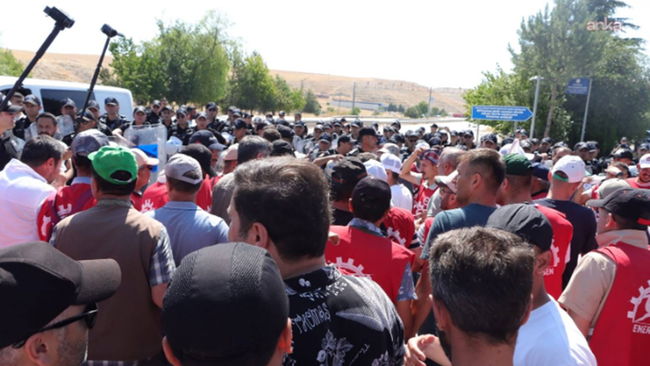 3 aydır maaşları ödenmiyor