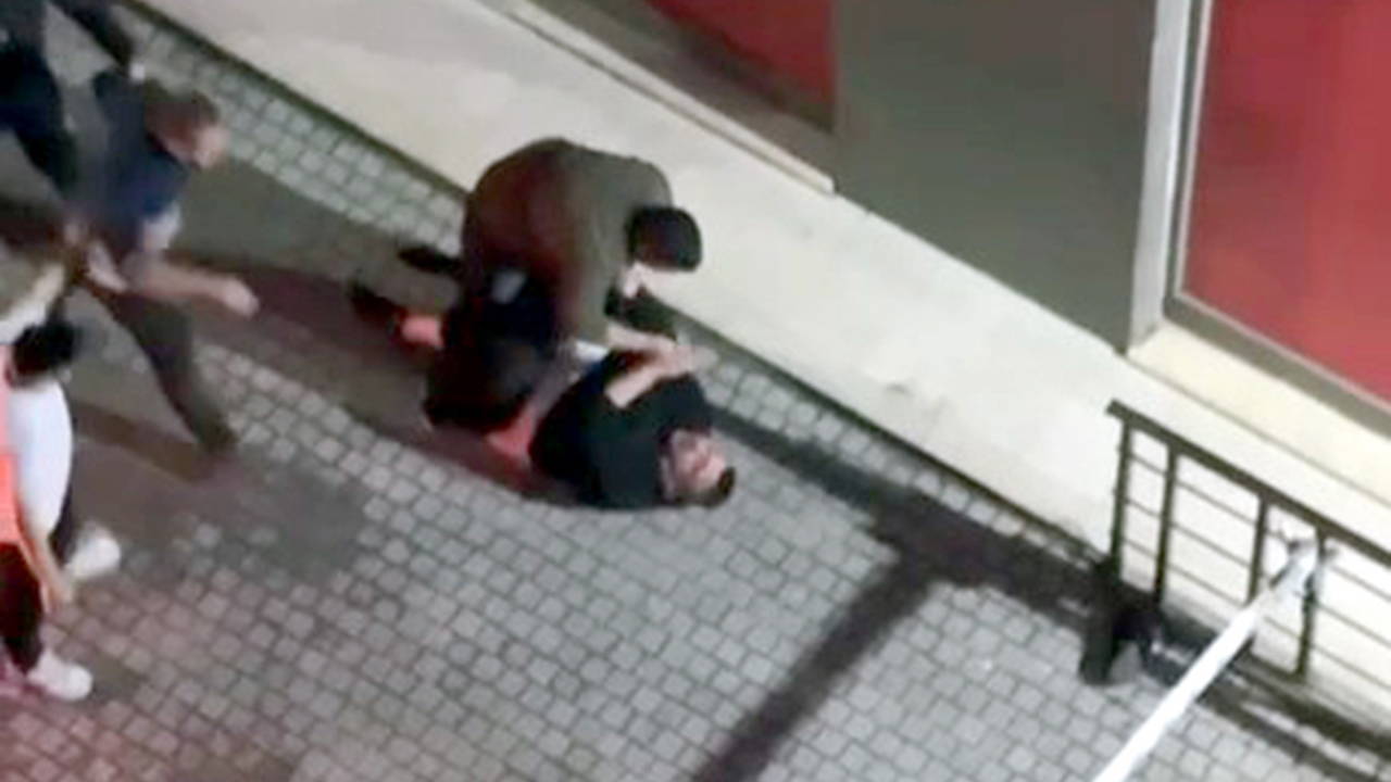 Avcılar'da site önünde 'park' kavgası: Güvenlik görevlisini darbettiler