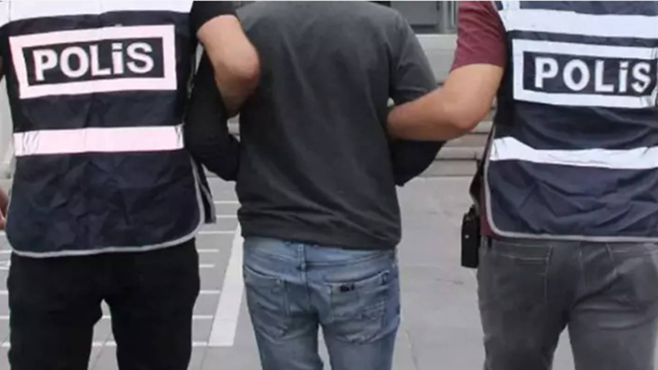 FETÖ'den aranan ihraç hakim ve emniyet amiri yakalandı