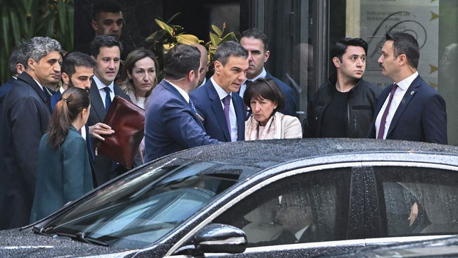 Uçağı acil iniş yapmıştı: Sanchez, Ankara'dan ayrıldı