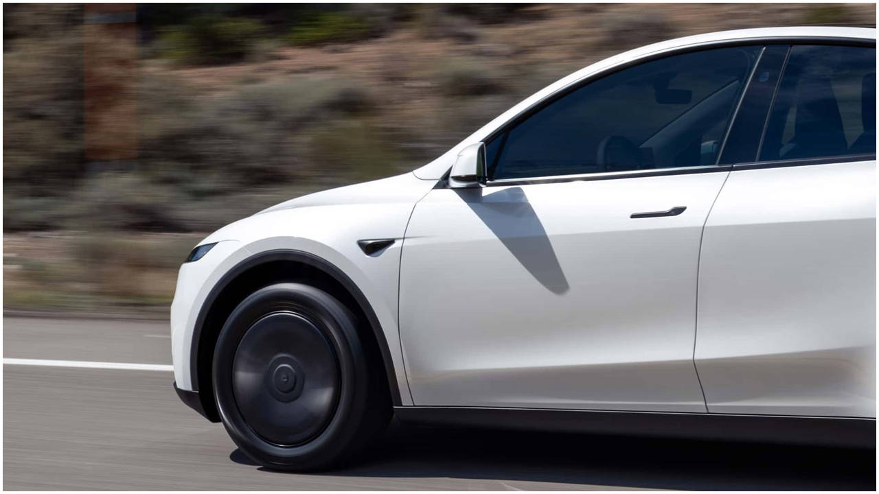 Tesla fiyatları düşüyor! Model 3 ve Model Y’nin standart versiyonları tanıtıldı! İşte Türkiye fiyatları ve satış tarihi...