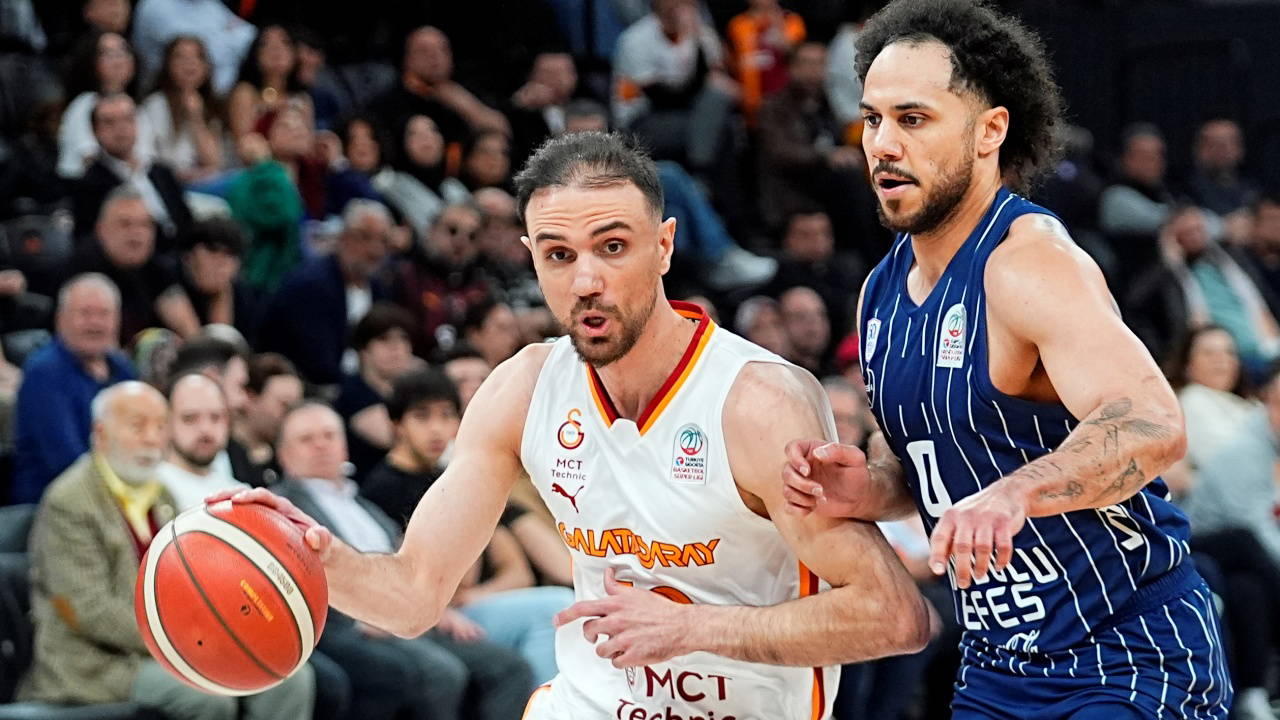 Anadolu Efes deplasmanda Galatasaray MCT Technic'i devirdi!