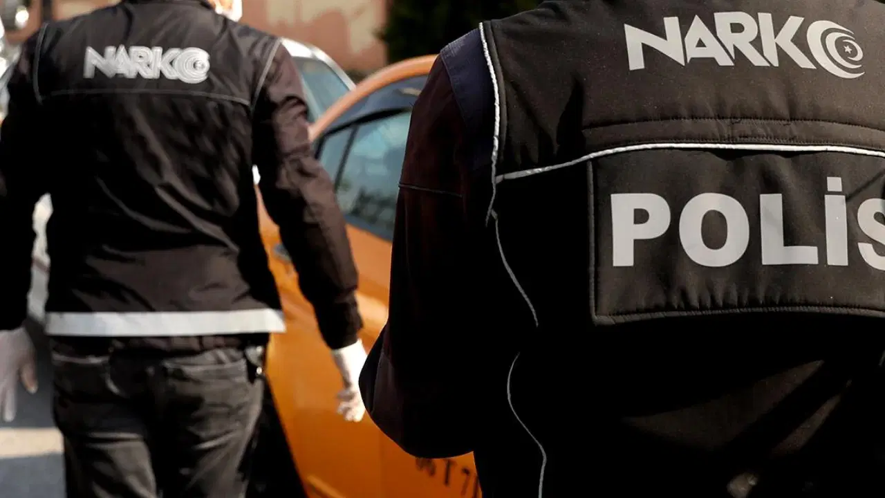 İstanbul merkezli 10 ilde kara para ve uyuşturucu operasyonu: 10 gözaltı