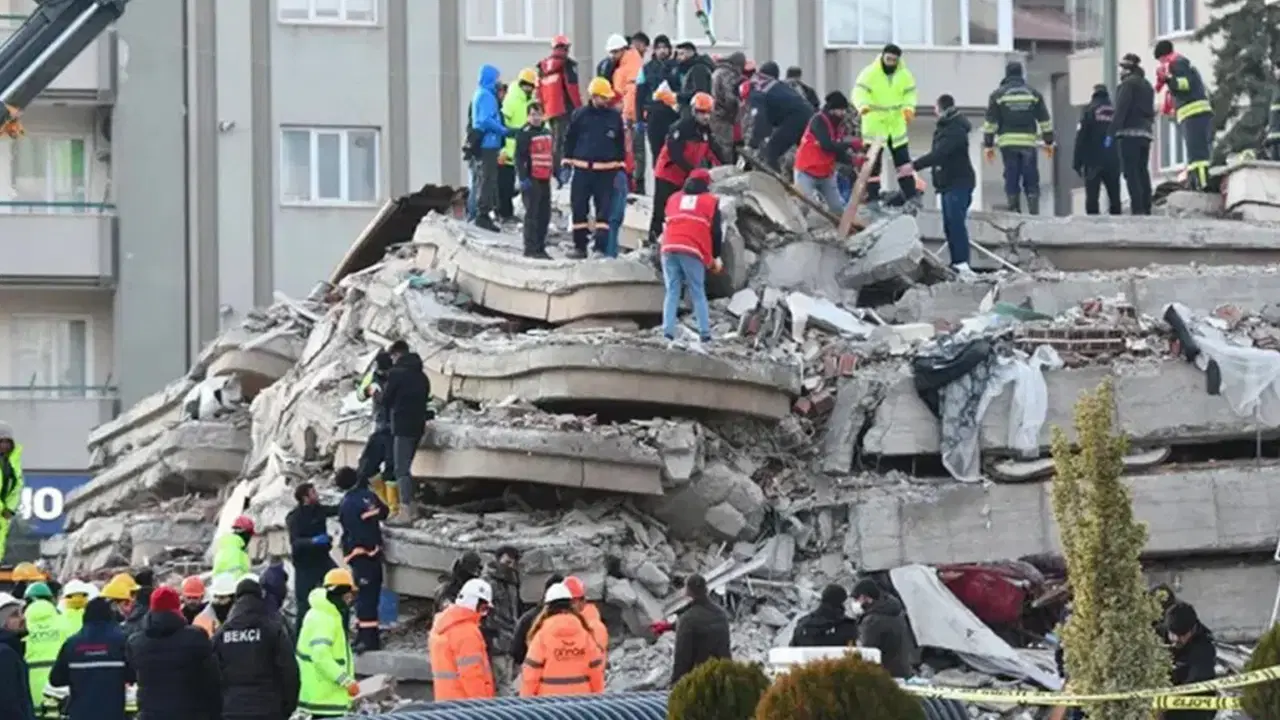 Başsavcılık, depremde yıkılan Bahar Apartmanı davasında 'tahliyeye' itiraz etti