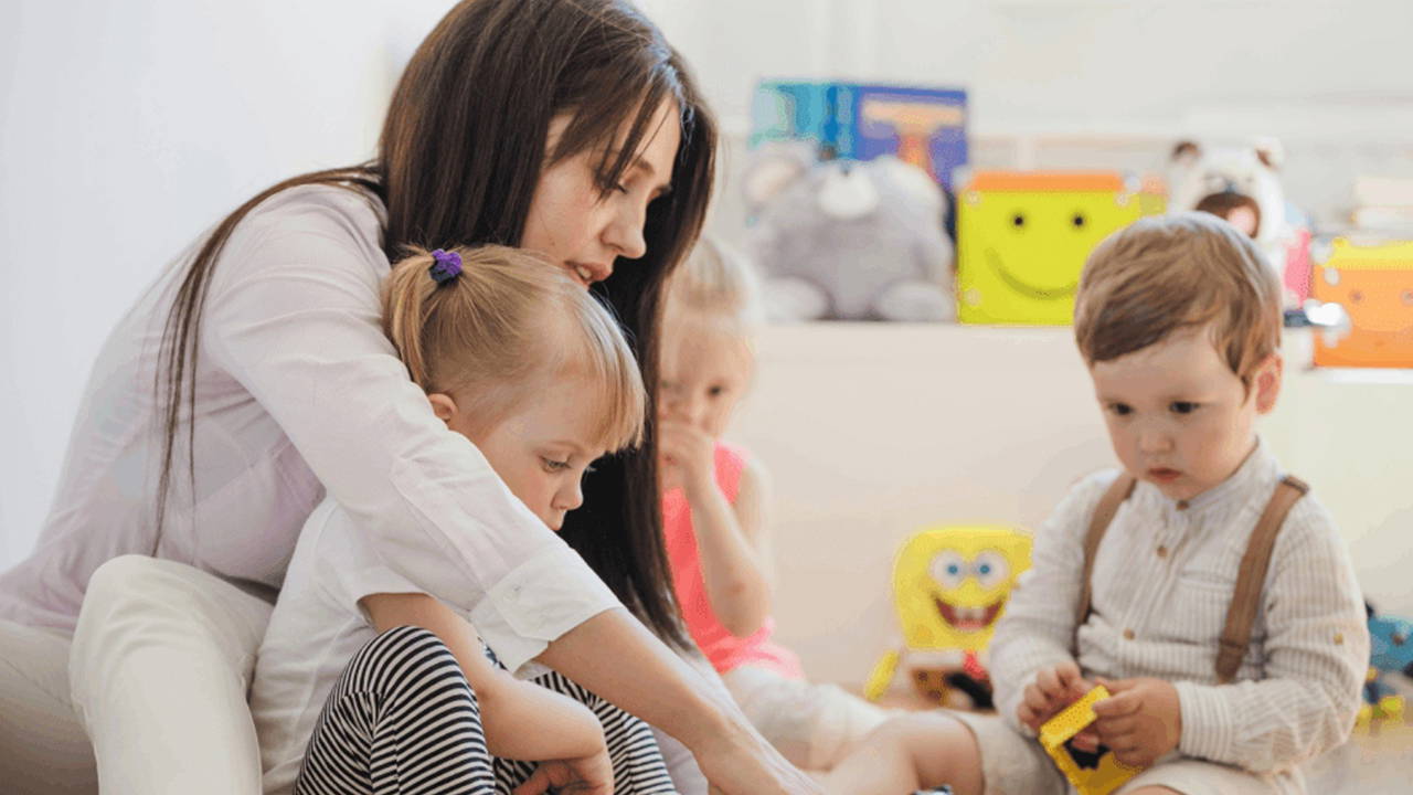 Büyükşehirlerde 'bakıcı' krizi: Fiyatlar pes dedirtti!