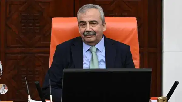 Tartışma konusu olmuştu... Sırrı Süreyya Önder'in kızına bıraktığı miras belli oldu!