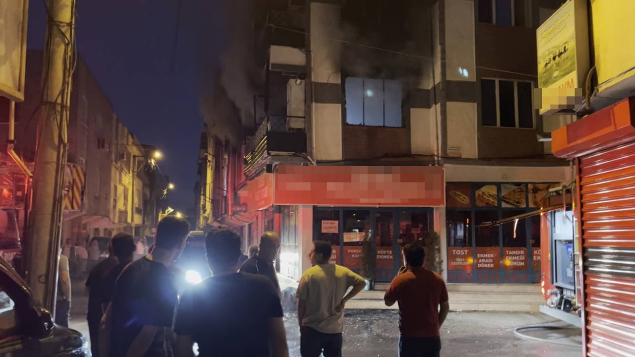 Bursa'da korkutan yangın: Evli çift ile 3 çocuğu dumandan et