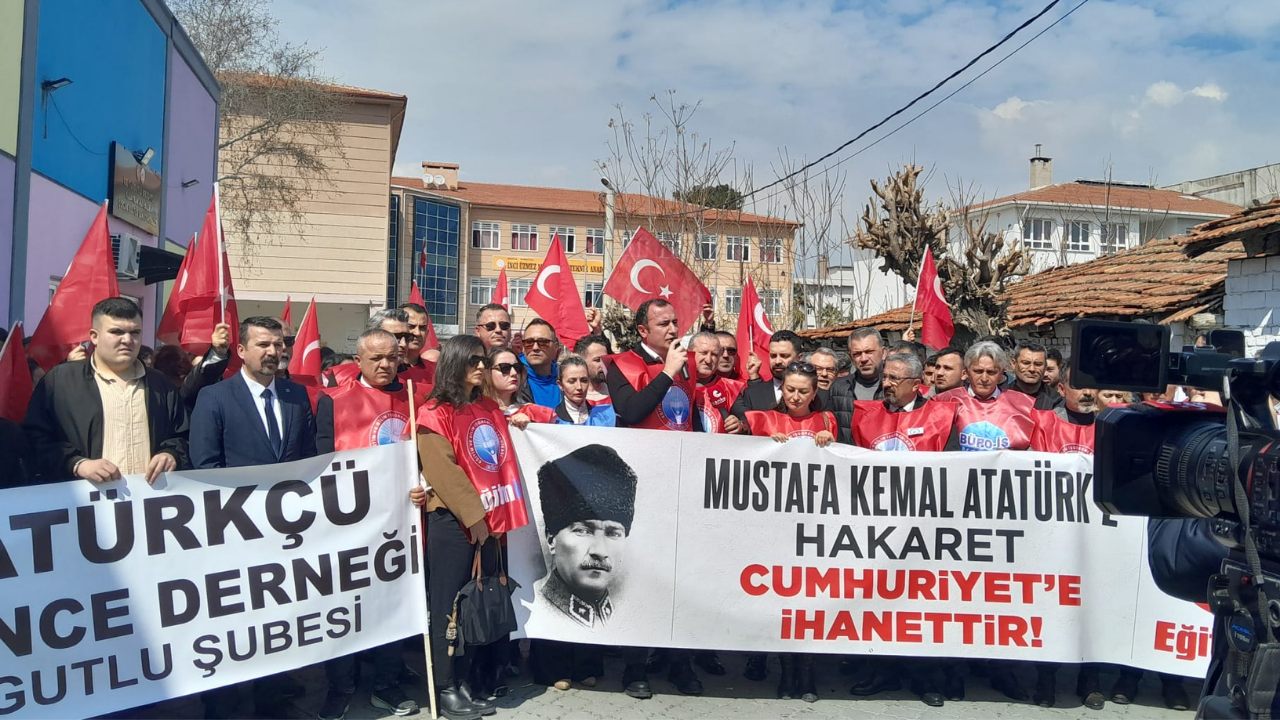 Kadem Özbay: Cumhuriyetin değerlerini hedef gösterenlere karşı asla teslim olmayacağız