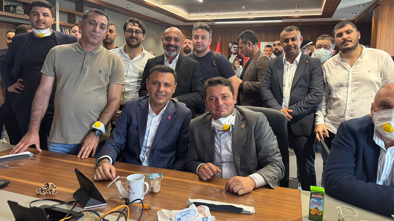 Özgür Çelik'in makam odasında son durum!