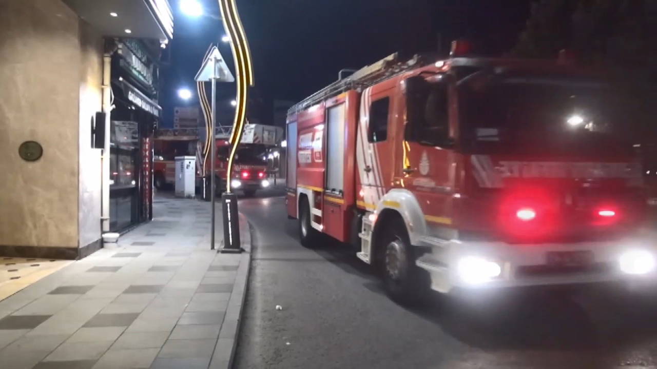 Silivri'de restoranda korkutan yangın: 5 kişi dumandan etkil