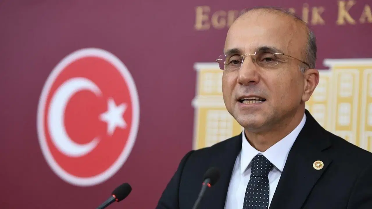 YENİ Partili Genç: 'Eksik hakkın tam hak gibi sunulmasına ortak olamayız'