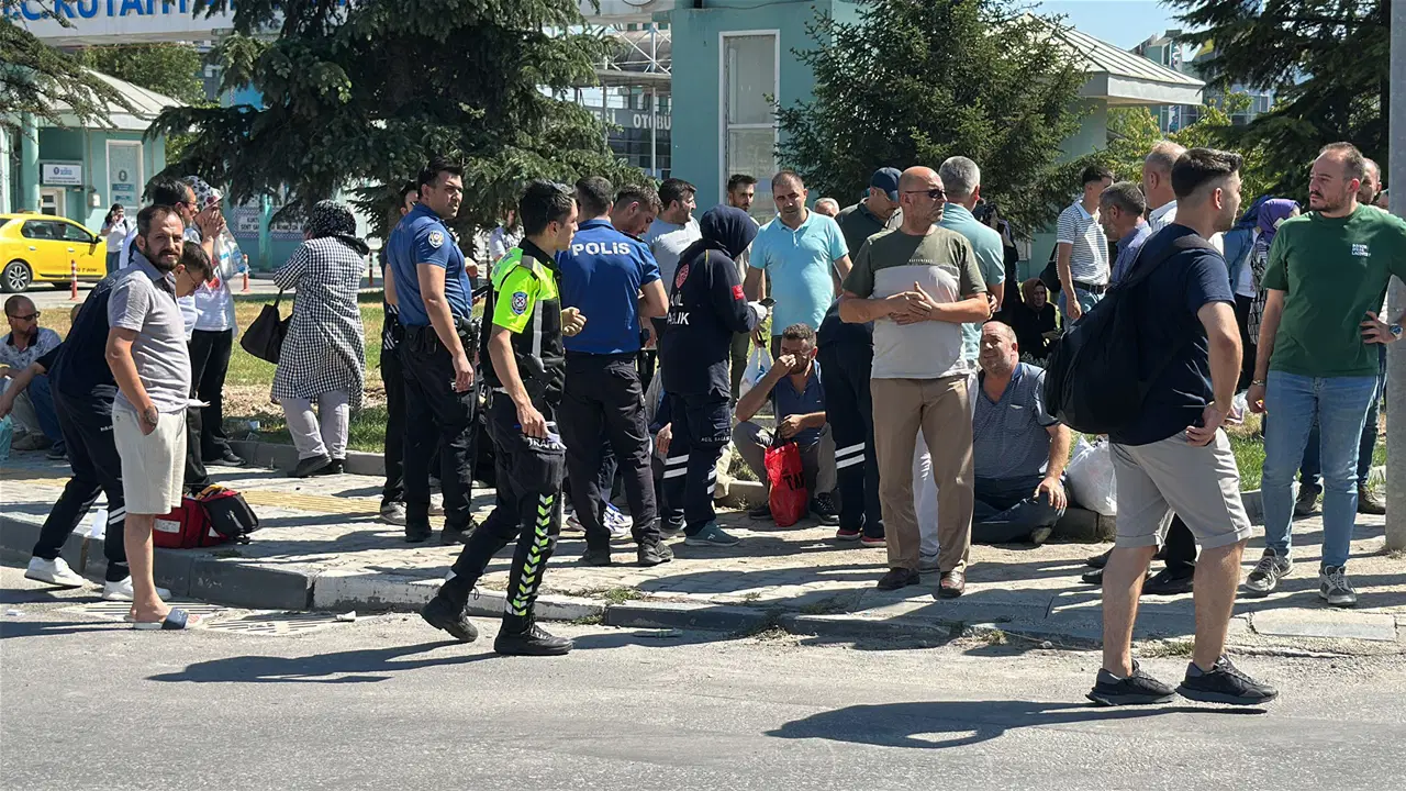 Feci kaza: Otobüs, akaryakıt tankerine çarptı... Çok sayıda yaralı var!