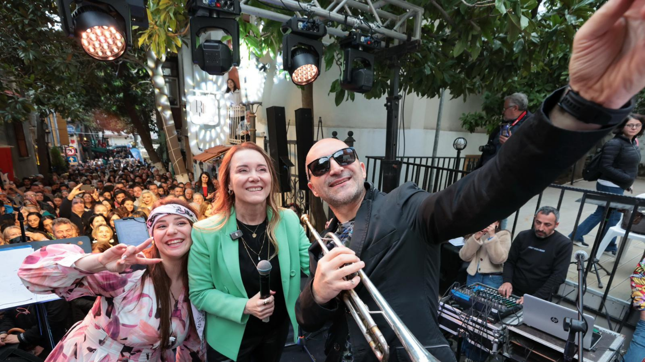 Dario Moreno için unutulmaz şenlik: İzmirliler akın etti