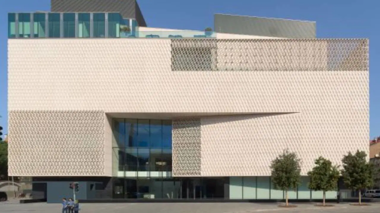 Geçmişin yankıları