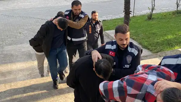 Samsun merkezli 5 ilde nitelikli dolandırıcılığa 9 gözaltı