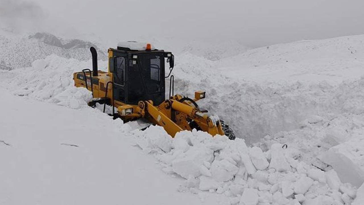 Elazığ'da beyaz esaret: 533 köye ulaşım sağlanamıyor