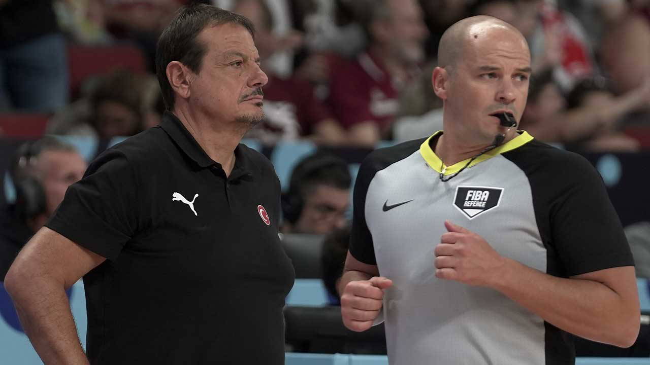 Ergin Ataman: "En iddialı takımlardan birisiyiz"