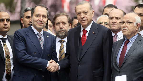 Fatih Erbakan'dan şiddete karşı eğitimde 'daha fazla dinselleşme' çağrısı: 'Ahiret öncelikli bir nesil yetiştirilmeli'