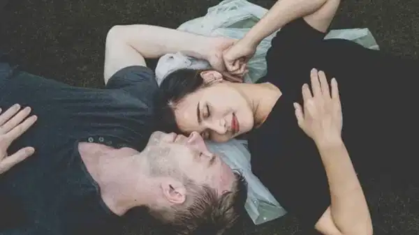 Karısına karşı özlemi hiç bitmeyen 4 erkek burcu: Bu burçlar eşlerine hiç doyamıyor