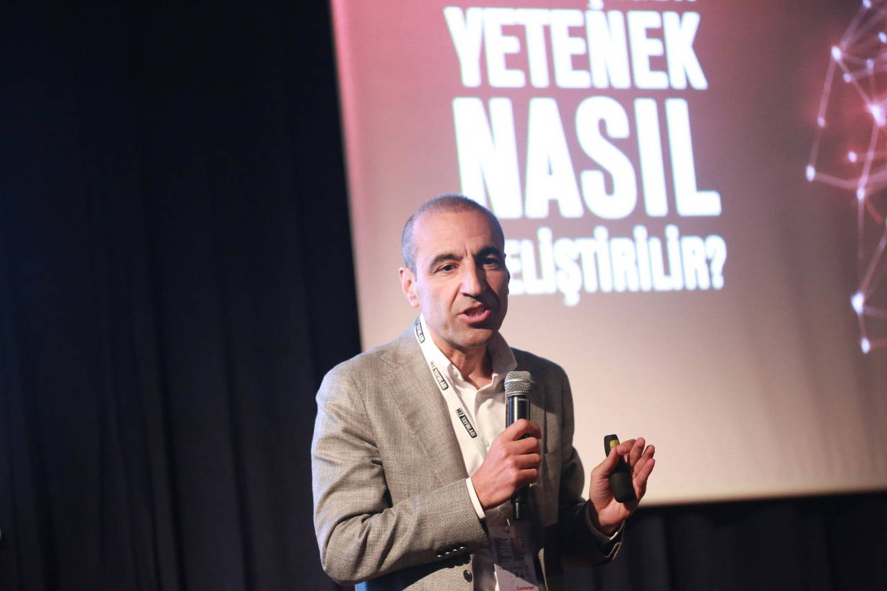 Cumhuriyet'in eğitim vizyonu zirvede yeniden yorumlandı