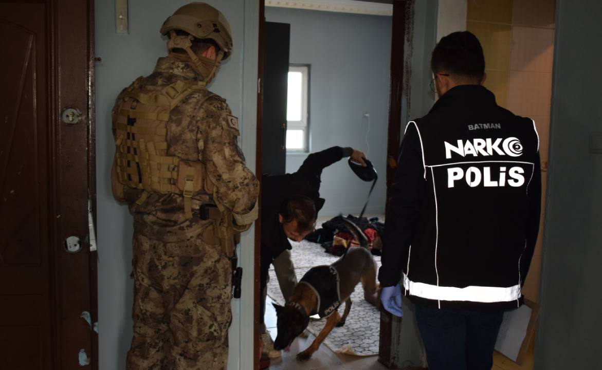 Batman'da uyuşturucu operasyonu: Gözaltılar var!