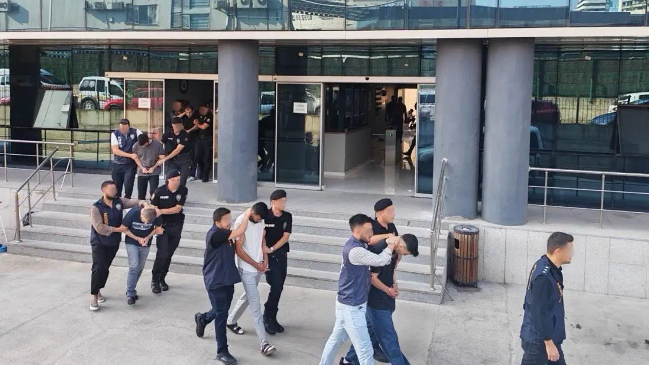 Bursa merkezli 6 ilde ‘yatırım dolandırıcılığı’ operasyonu: 8 tutuklama