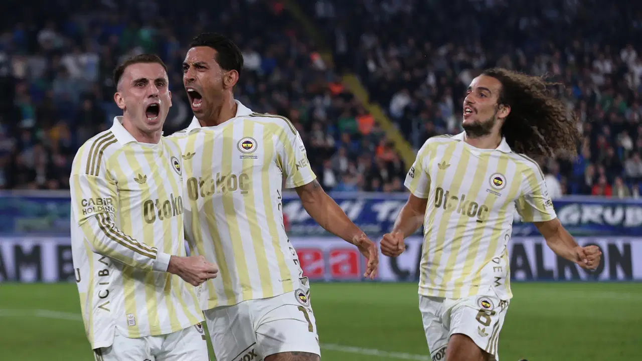 Spor yazarları Çaykur Rizespor - Fenerbahçe maçını değerlendirdi: '3 farklı skor kimseyi aldatmasın!'