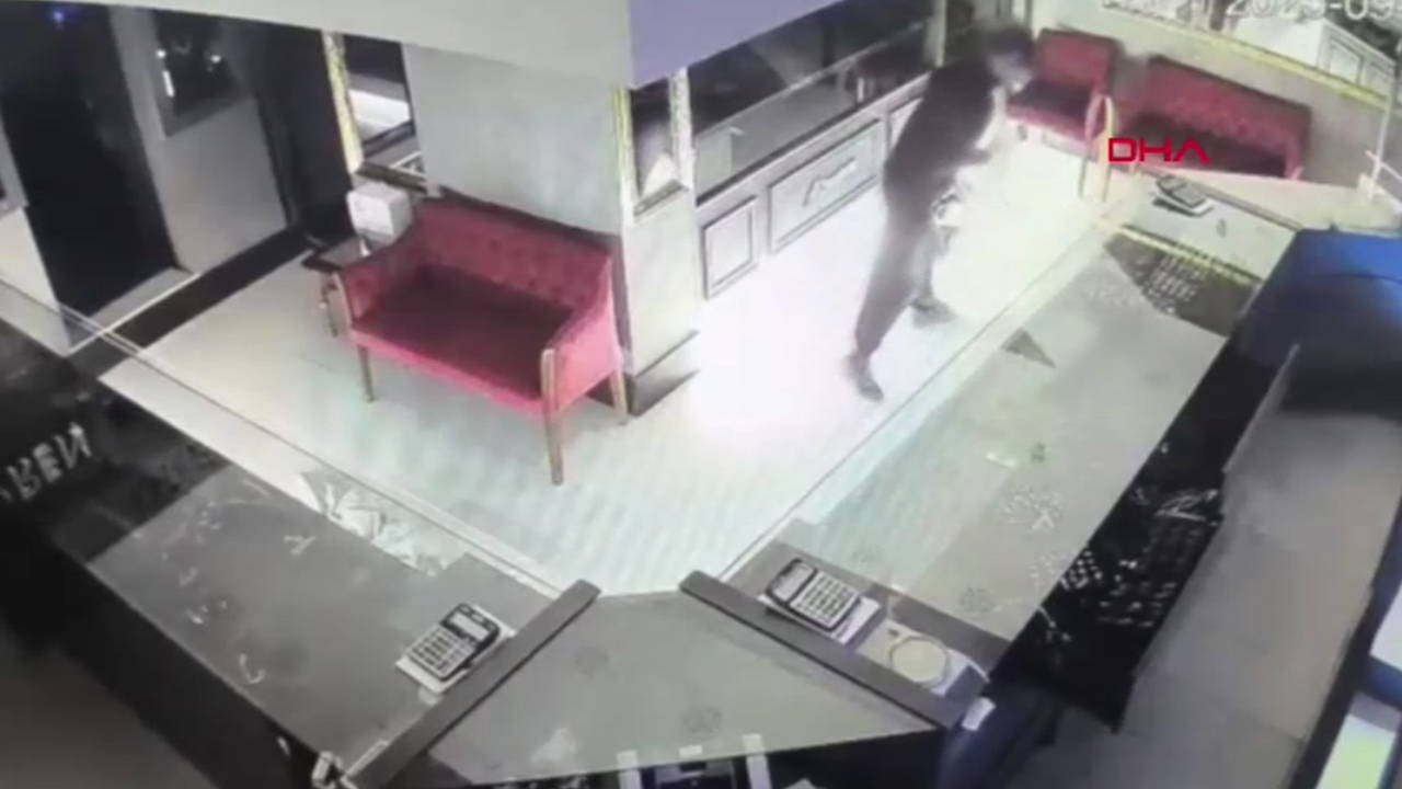 Kuyumcu dükkanından 16 milyon liralık altın vurgunu: 4 kişi tutuklandı!