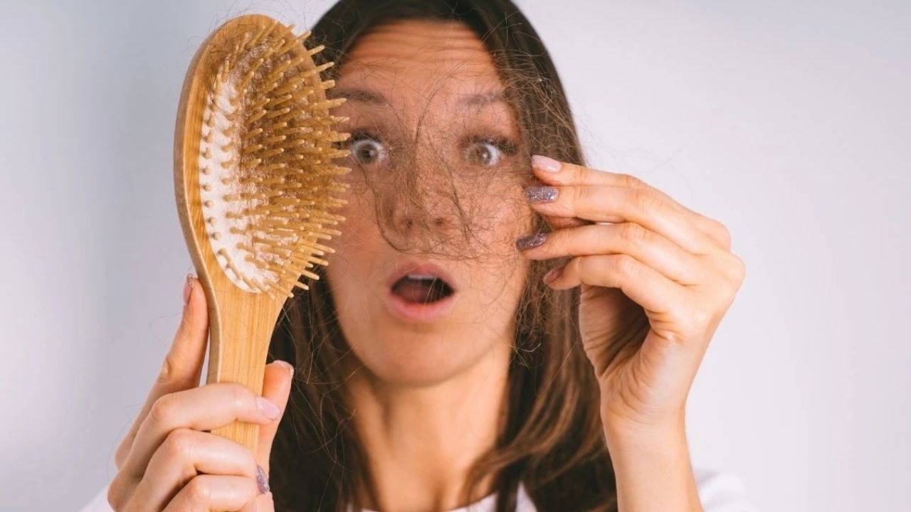 Uzmanlardan kış uyarısı: Bere ve şapkalar saç dökülmesini artırabilir