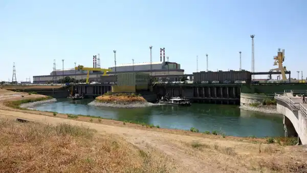 Danube River dries up, Hungary's sole nuclear plant halts operations