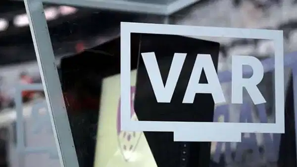 Başakşehir - Fenerbahçe maçının VAR hakemi belli oldu