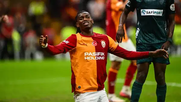 Rafael Leao'ya sert eleştiri: 'Tatile çıkmış gibi'