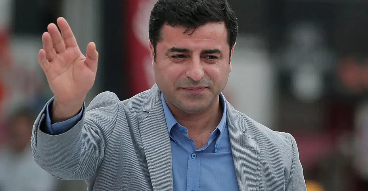 Demirtaş'tan Öcalan, Bahçeli ve Erdoğan'a 'somut adımlar atmaya devam etme' çağrısı