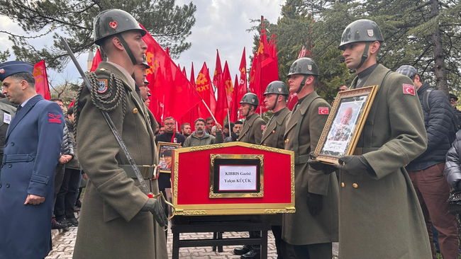 Yalçın Küçük, Ankara'da son yolculuğuna uğurlandı