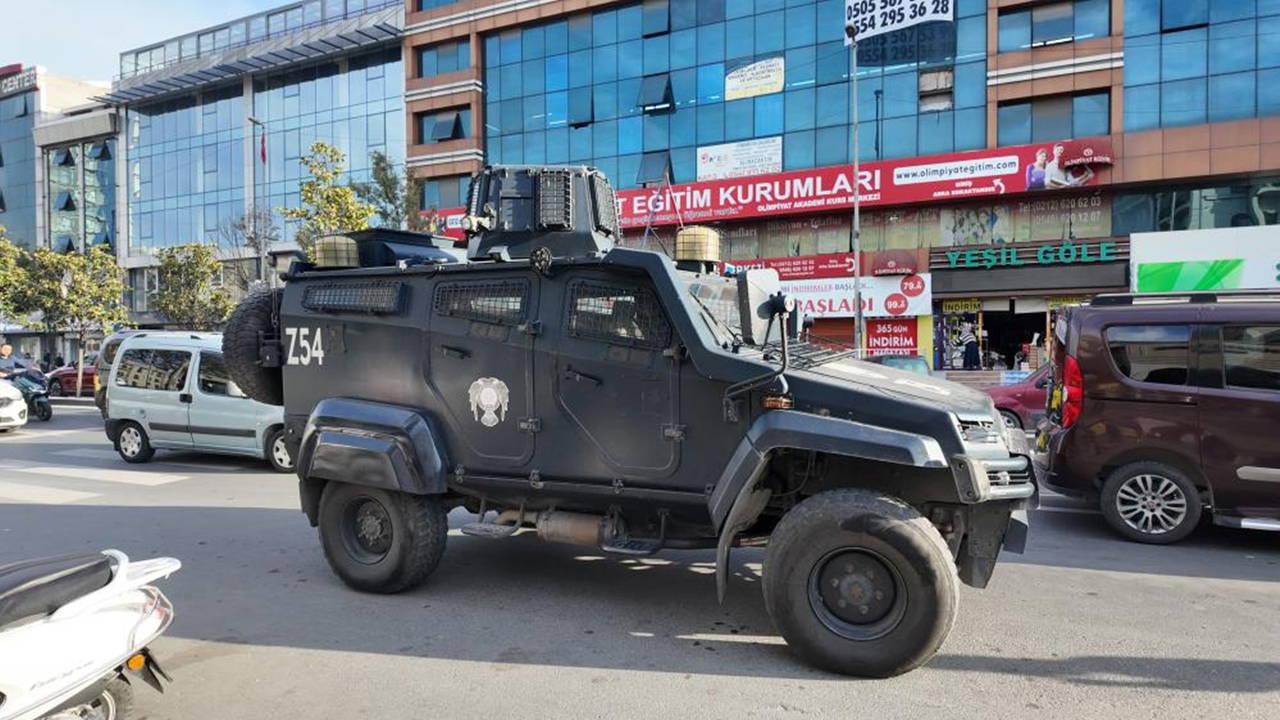 Esenyurt’ta korku dolu anlar: Otele el bombası atıldı!