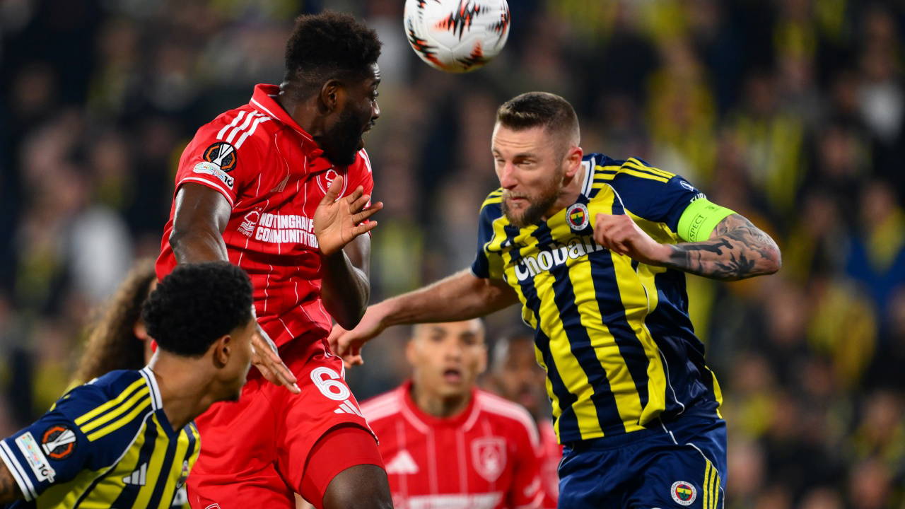 Fenerbahçe'de sakatlık: Milan Skriniar oyuna devam edemedi!