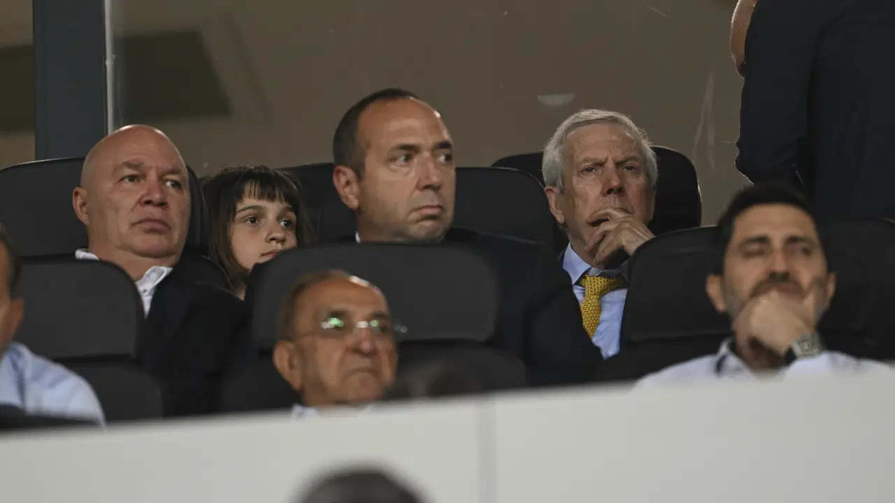 Aziz Yıldırım'dan İsmail Kartal'ın geleceği hakkında açıklama: 'Gitmek istemezse göndermeyeceğim'