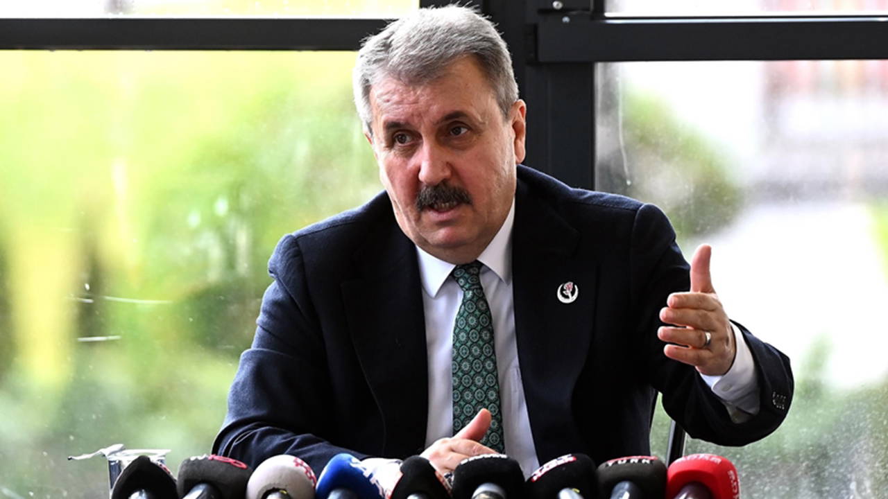 Süreci sert sözlerle eleştirmişti... Destici'nin 'Erdoğan' desteği sürüyor: Seçim için tarih verdi