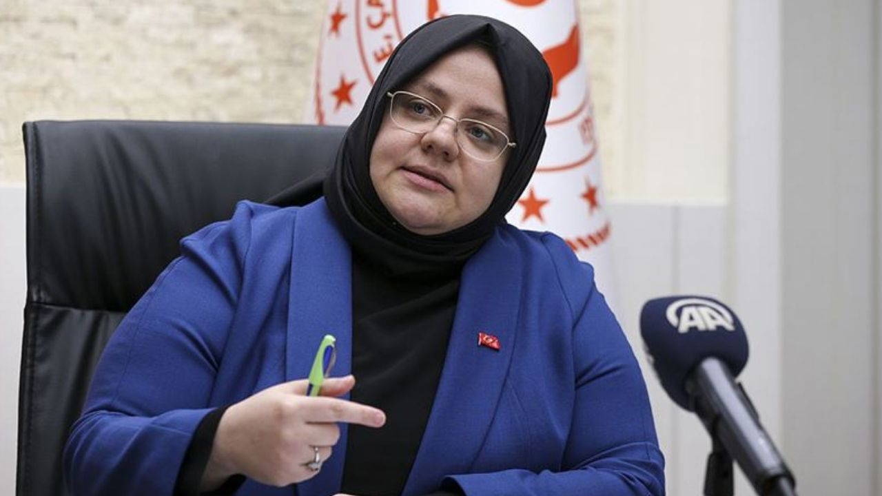 Zehra Zümrüt Selçuk kimdir? Eski Aile ve Sosyal Hizmetler Bakanı Zehra Zümrüt Selçuk'un sağlık durumu nasıl?