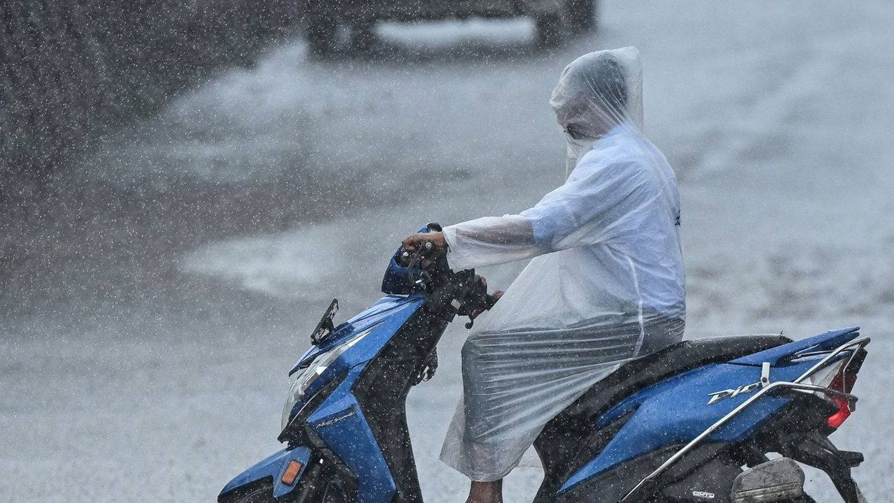 Uçaklarla kimyasal salındı: Hava kirliliğine karşı ‘yapay yağmur’ denemesi