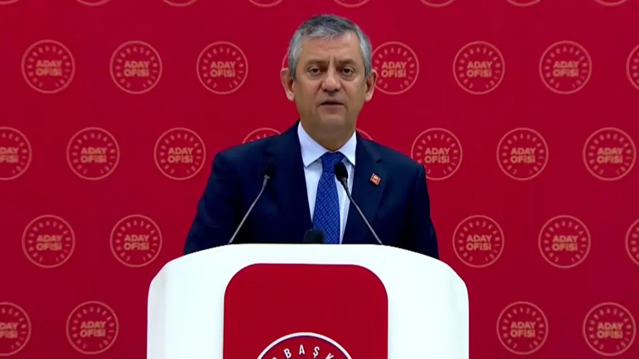 Özgür Özel duyurdu: CHP bugünden itibaren savunmadan hücuma geçiyor