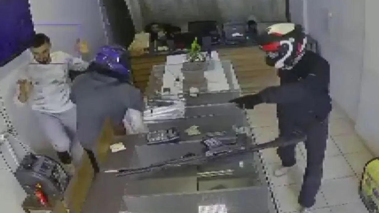 Film gibi soygun... Altınlar 4 farklı noktada toprağa gömülü bulundu